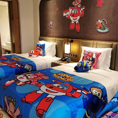 Crowne Plaza Qingdaoorientalmoviemetropolis By Ihg Otel Dış mekan fotoğraf