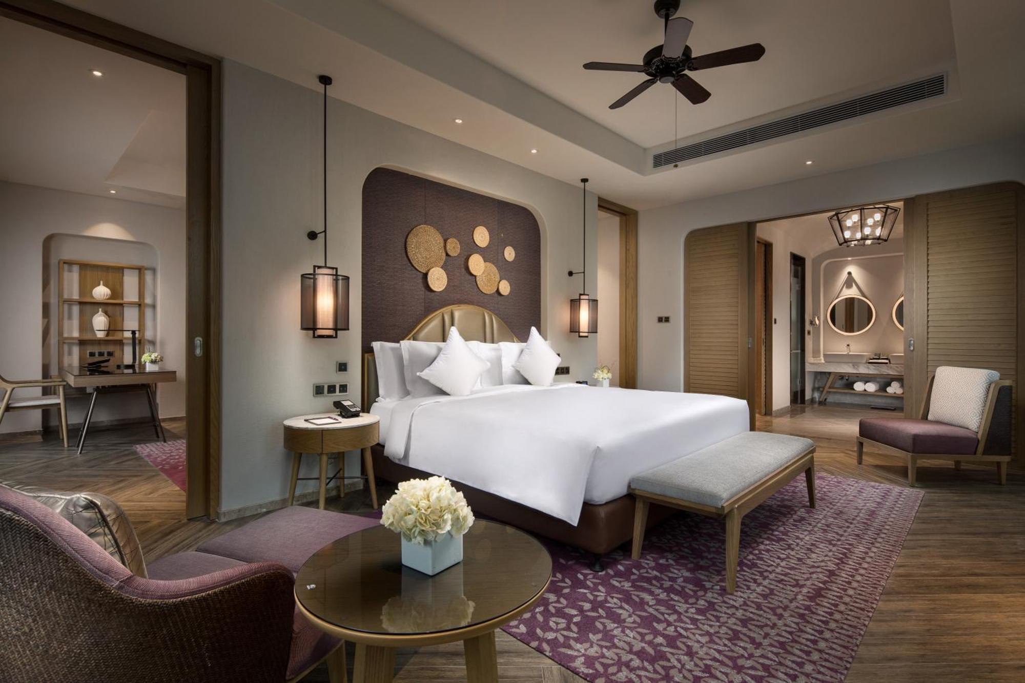 Crowne Plaza Qingdaoorientalmoviemetropolis By Ihg Otel Dış mekan fotoğraf