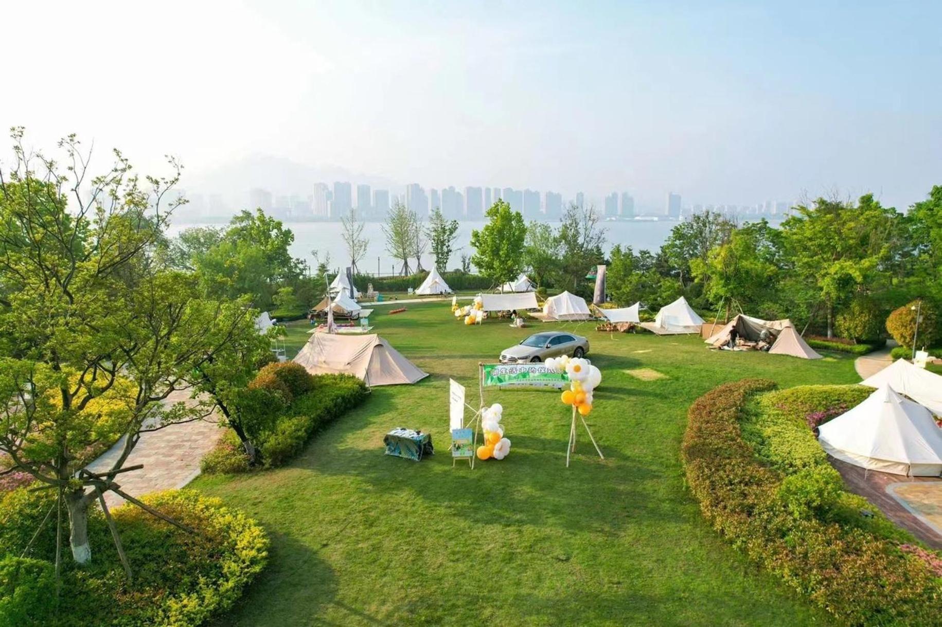 Crowne Plaza Qingdaoorientalmoviemetropolis By Ihg Otel Dış mekan fotoğraf