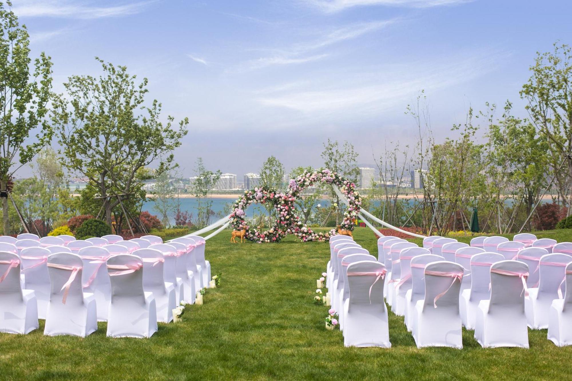 Crowne Plaza Qingdaoorientalmoviemetropolis By Ihg Otel Dış mekan fotoğraf