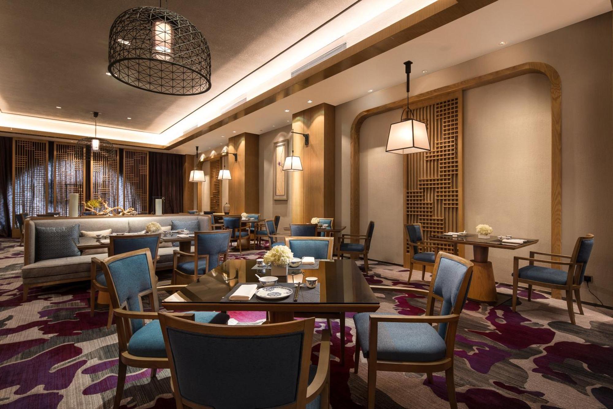 Crowne Plaza Qingdaoorientalmoviemetropolis By Ihg Otel Dış mekan fotoğraf