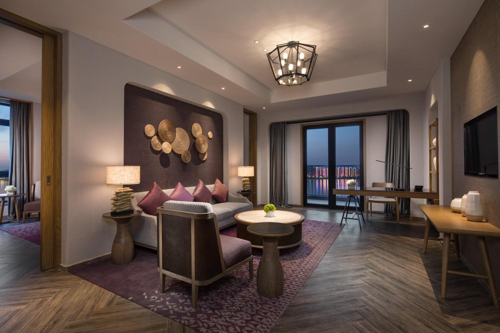 Crowne Plaza Qingdaoorientalmoviemetropolis By Ihg Otel Dış mekan fotoğraf